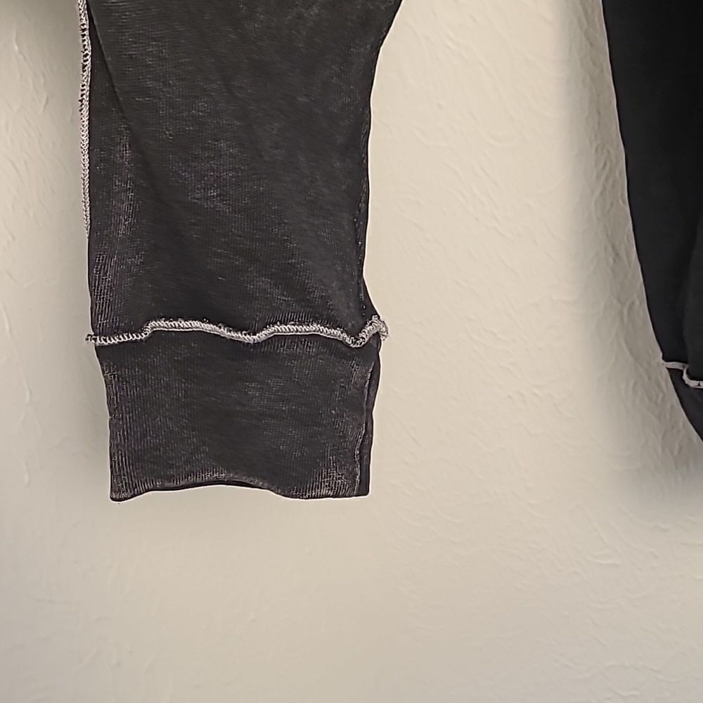 Wild Fable Seamed Hoodie Longsleeve T-Shirt, Distressed Black, Size Medium, NWT - Picture 5 of 12